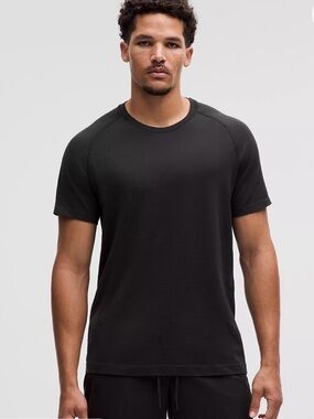 Lululemon Metal Vent Tech short sleeve shirt size medium